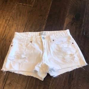 Destressed White Jean Short